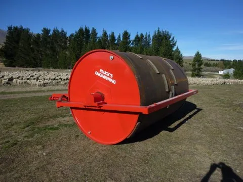 Special Plucks-Water Ballast Land Roller With Tread 2
